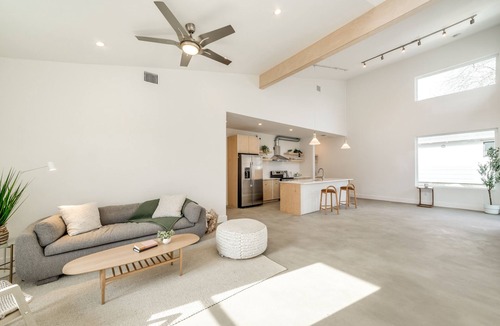 Georgian Acres House | Zen Retreat - 2 Houses in Central Austin