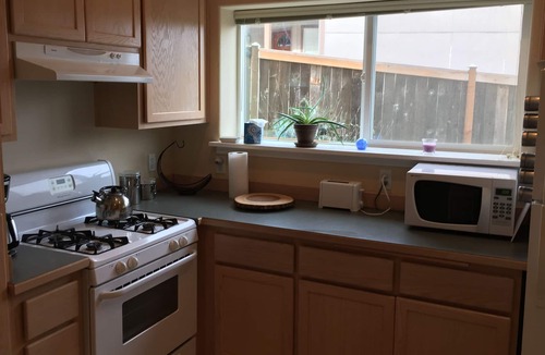 Western Apartment | Zen Retreat close to everything