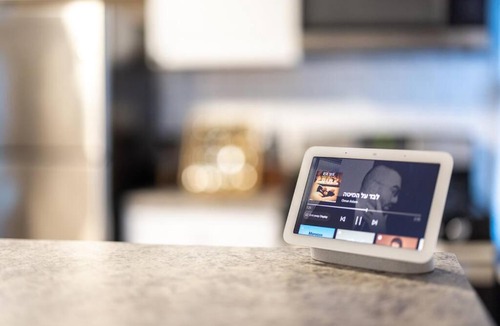 Detroit - Shoreway Apartment | Zen Retreat! Premium WIFI + Arcade + Free Parking