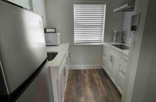 Lake Worth Apartment | Zen Retreat