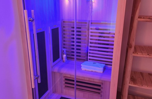 Hyeres City Centre Apartment | Zen Room, Romantique