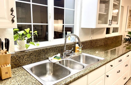 Fremont House | Zen Serenity! Spacious Stylish Updated near Tesla