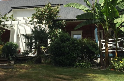 La Gacilly Apartment | Zen studio in a large charming wooden house