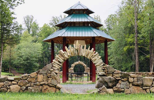 Stanardsville Apartment | Zen Suite at White Lotus Eco Spa Retreat