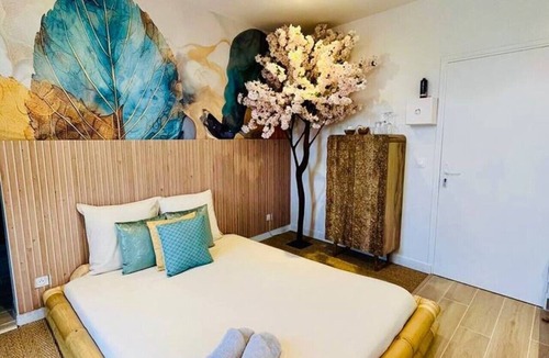 Nanteuil-les-Meaux Hotel | Zen Suite with Jacuzzi 15 minutes Disney