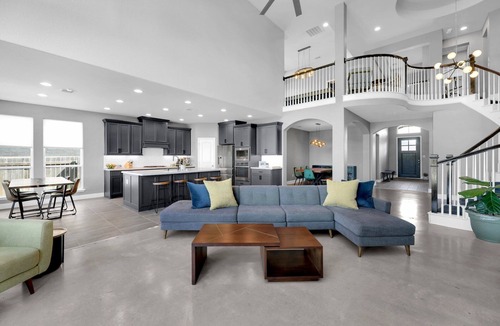 Shadow Glen House | Zen Sunsets Heated Pool, Spa, Theater, Gym: 20 Mins to Downtown Austin Sleeps 8
