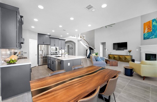 Shadow Glen House | Zen Sunsets Heated Pool, Spa, Theater, Gym: 20 Mins to Downtown Austin Sleeps 8