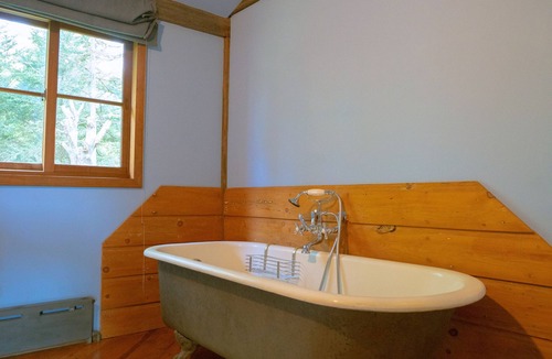 Town of Hebron House | ZenBarn: A Quiet Getaway