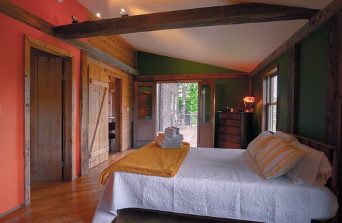 Town of Hebron House | ZenBarn: A Quiet Getaway