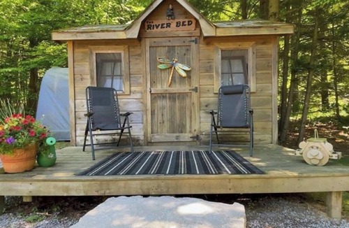 Minden Cottage | ZenDen is a place to relax, unwind and let the stress of the city behind you.