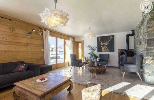 Albiez-le-Vieux House | Zenith - Albiez Montrond