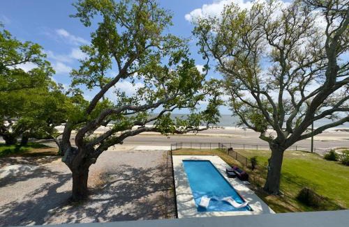 Long Beach House | Zenith Beachfront Signature Stay