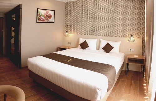 Baubau Hotel | Zenith Premiere Hotel Baubau