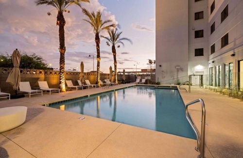 Mesa Apartment | Zenith Retreat - Desert Sky Hideaway