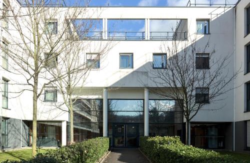 Saint-Cyr-l'Ecole Apartment | Zenitude Hôtel-Résidences Versailles St Cyr l'École