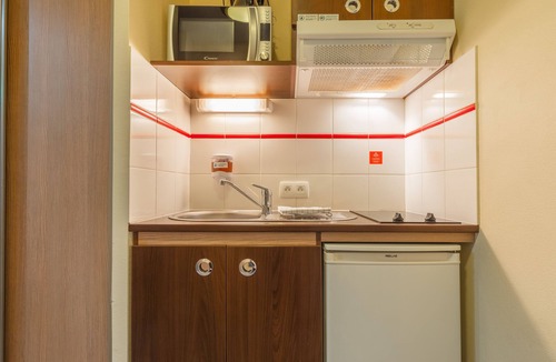 Magny-les-Hameaux Apartment | Zenitude Hôtel - Résidences Magny les Hameaux
