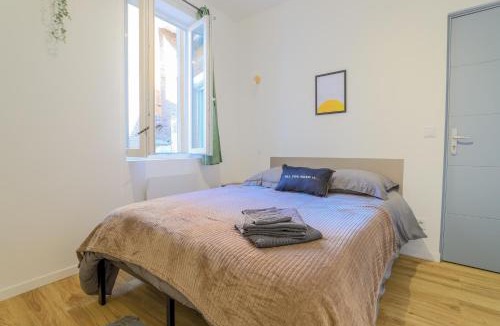 Saint-Quentin Apartment | ZenkaSerenity 2- 3 min Gare-IUT-wifi-Centre, Tout confort
