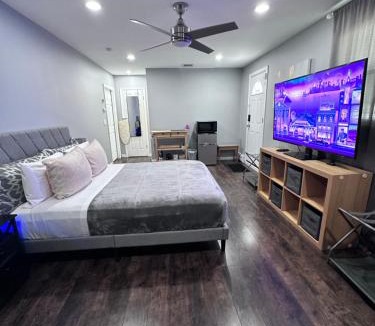 East Meadow House | ZenOasis pvt BedBath Studio by NUMC