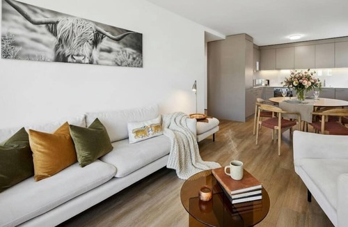 Oerlikon Apartment | Zentrale Wohnung in Zürich Oerlikon! (302)