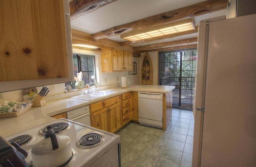 Zephyr Cove House | Zephyr Cabin, Private Beach (NVH0581)