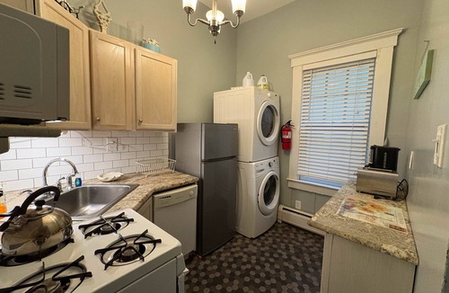 Ocean Grove Apartment | Zephyr Retreat (Apt 3) - Park View