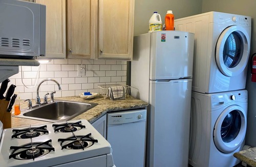 Ocean Grove Apartment | Zephyr Retreat (Apt 3) - Park View