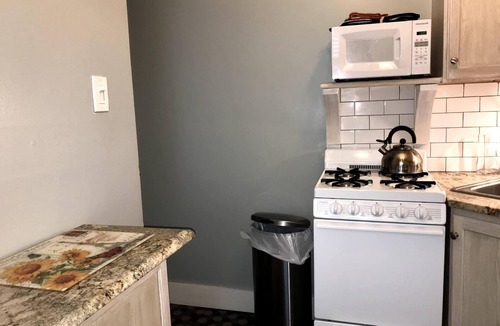 Ocean Grove Apartment | Zephyr Retreat (Apt 3) - Park View