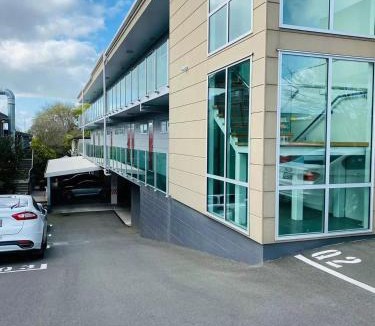 Hamilton Hotel | Zeta Motel