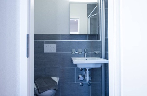 Albisrieden Apartment | ZH Banana II - HITrental Wiedikon Apartments