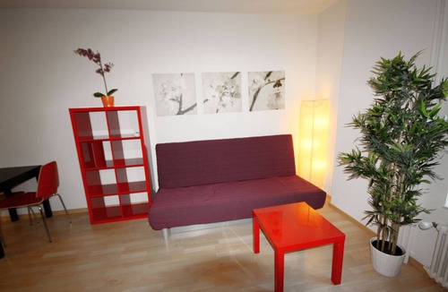 Langstrasse Apartment | ZH Bartlett - Stauffacher HITrental Apartment