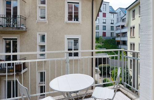 Hirslanden Apartment | ZH Fibula 2 - Riesbach HITrental Apartments