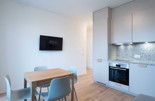 Center Apartment | ZH Green 5- Letzigrund HITrental Apartment