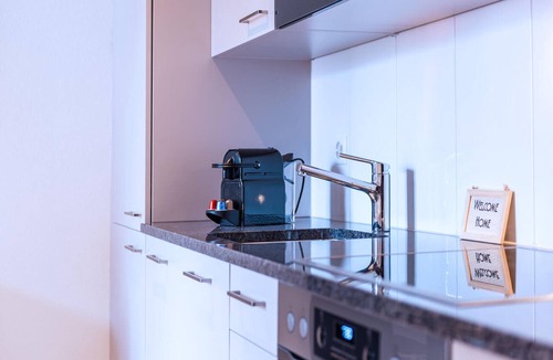 Center Apartment | ZH Herta I - HITrental Central Station Apartment