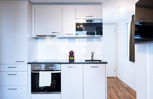 Albisrieden Apartment | ZH Kiwi EG - HITrental Wiedikon Apartments