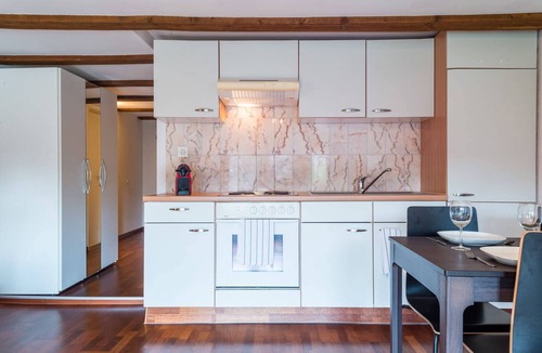 Niederdorf Apartment | ZH Limmat 4 - HITrental Apartment