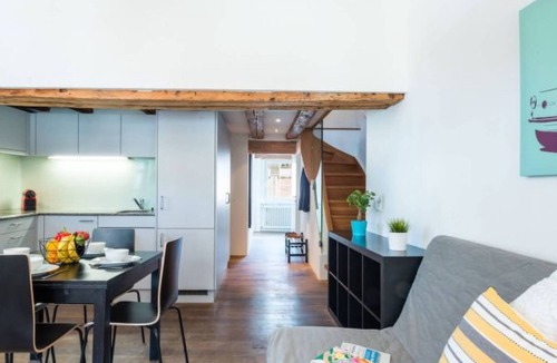 Niederdorf Apartment | ZH Maisonette 4 - HITrental Schmidgasse Apartment by Interhome