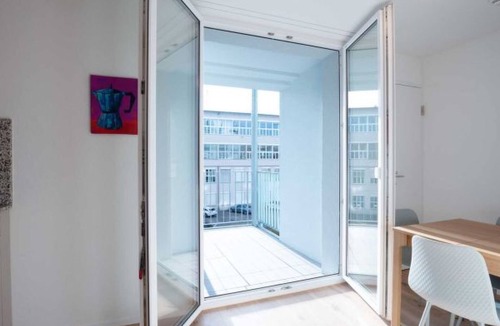 Center Apartment | ZH Pink 2 - Letzigrund HITrental Apartment by Interhome