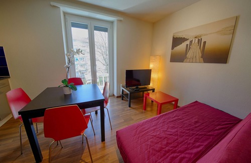 Oerlikon Apartment | ZH Raspberry lll - Oerlikon HITrental Apartment