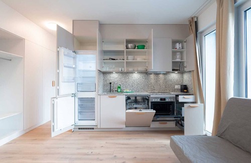 Center Apartment | ZH Red 5 - Letzigrund HITrental Apartment