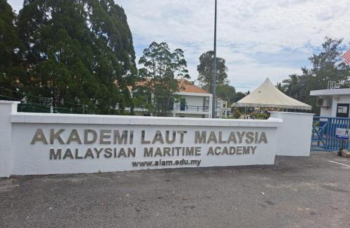 Alor Gajah House | Zikry Homestay