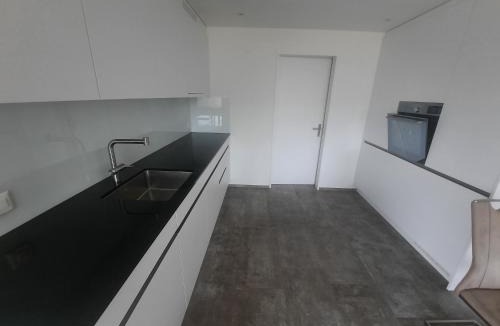 Goldingen Apartment | Zimmer 1, Haus der Begegnung