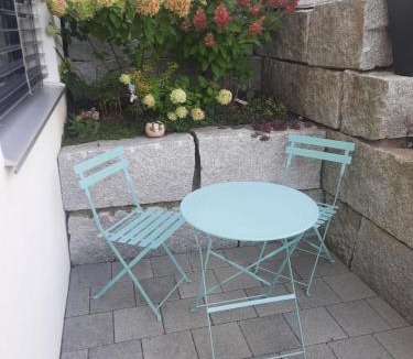 Goldingen Bed & Breakfast | Zimmer 2, Haus der Begegnung