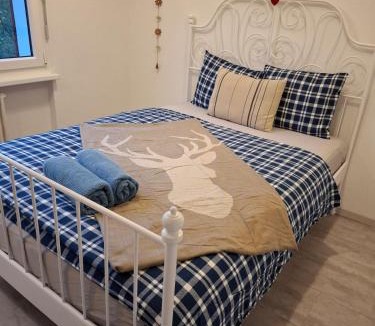 Schwyz Apartment | Zimmer mit Herz
