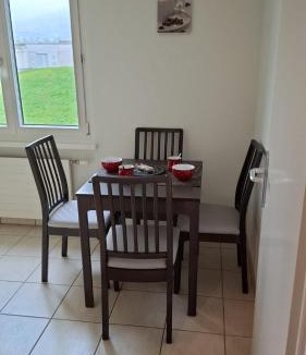 Schwyz Apartment | Zimmer mit Herz