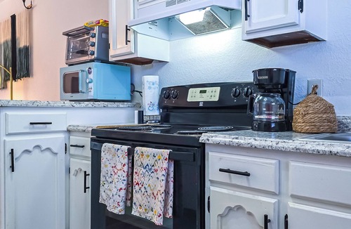 Eagle Pass Apartment | Zion Place - Great Location! 2bedroom & 1 Bathroom Apartment