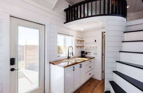 Apple Valley House | Zion Red-Rock Romance Tiny Home for Two