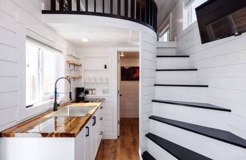 Apple Valley House | Zion Red-Rock Romance Tiny Home for Two