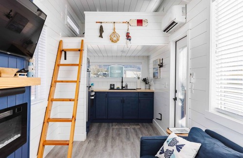 Apple Valley House | Zion Stay Scenic Tiny Home + Sunset Views