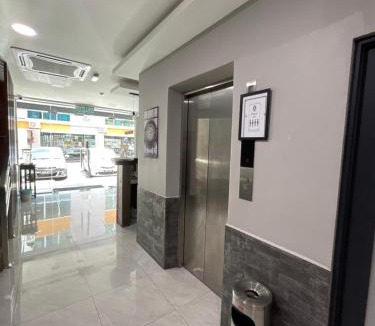 Kampung Bahasa Kapor Hotel | Zitro Hotel