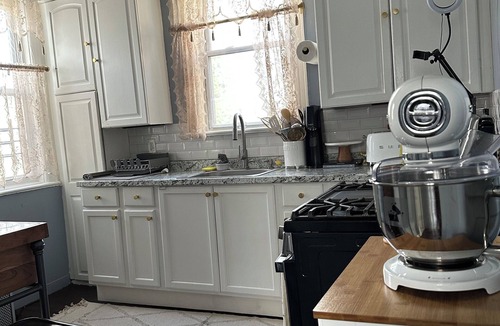 South Side Apartment | ZO Family Cottage